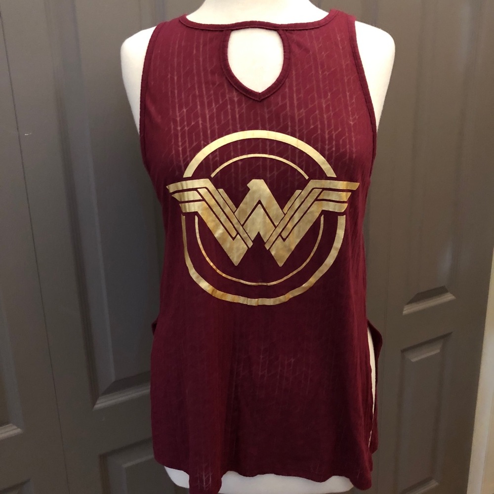 “Wonder Woman” emblem tank - Burgandy, Large